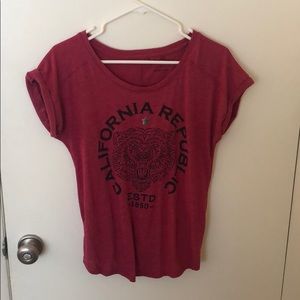 Maroon LUCKY BRAND graphic t-shirt